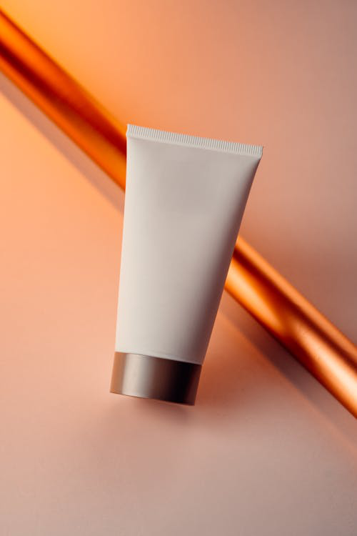 A large white colored tube that’s being filled.